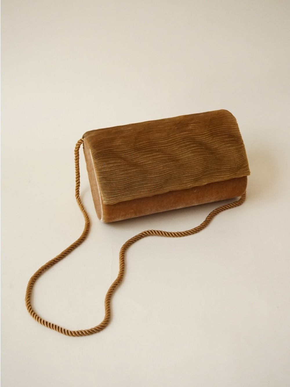 Vintage Whittall & Shon Velvet Pleated Shimmer Gold Evening Clutch